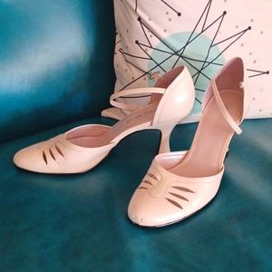 Vintage Style ankle-strap Rockabilly Kitten Heels